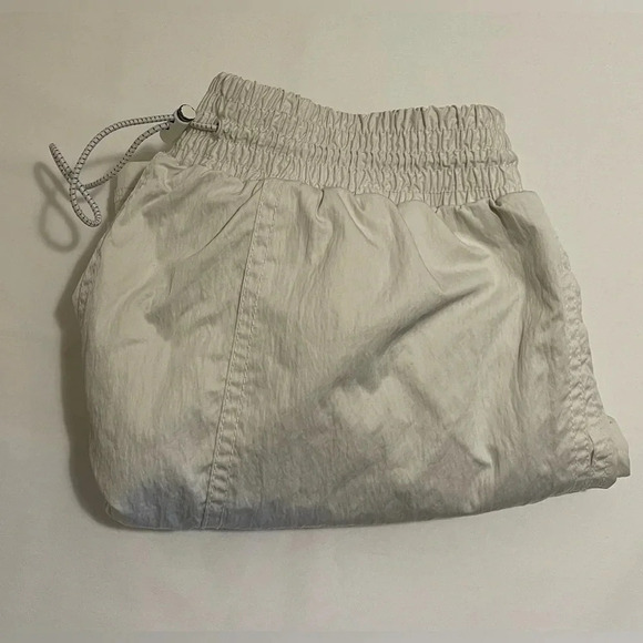 Women’s Free People Movement Trek Star Lined Lightweight Summer Shorts Size XS - Picture 1 of 15